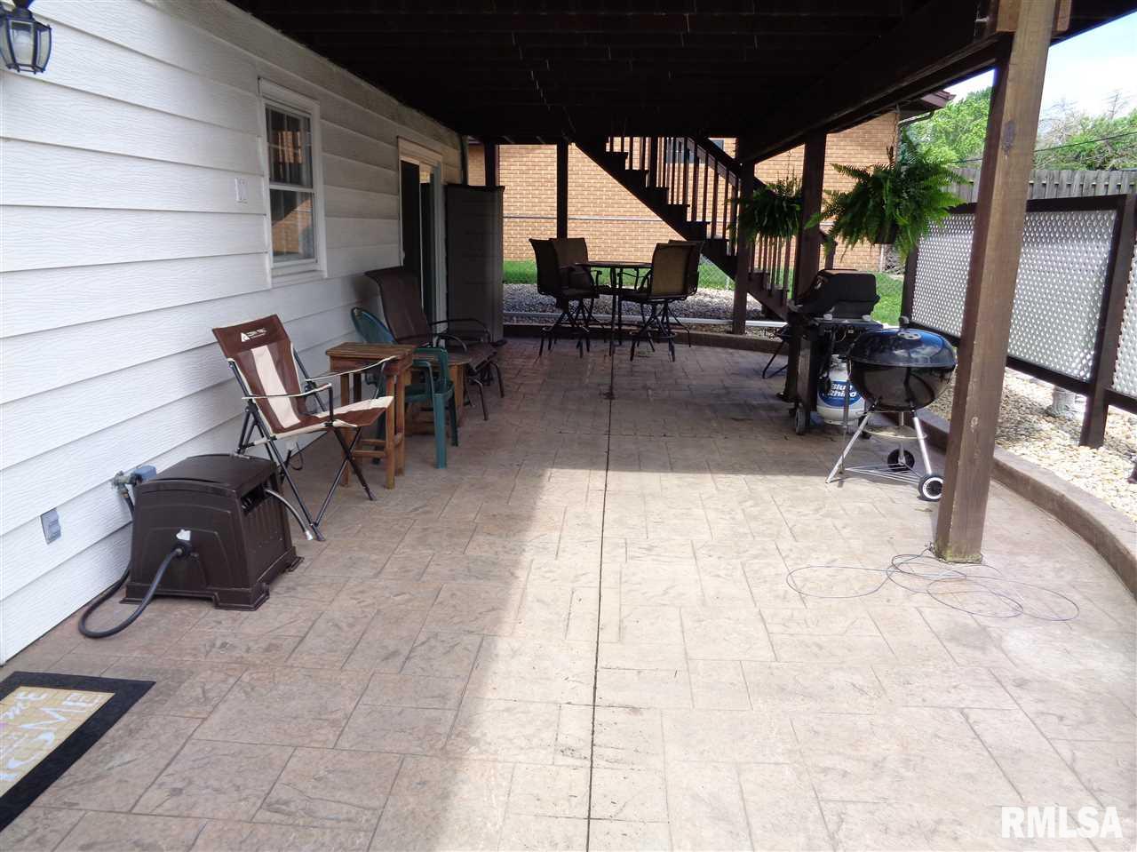 2221 Kaskaskia Drive Springfield, IL 62702 - Photo 17 of 36