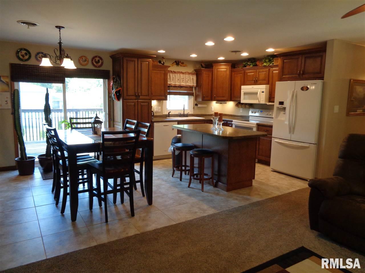 2221 Kaskaskia Drive Springfield, IL 62702 - Photo 23 of 36