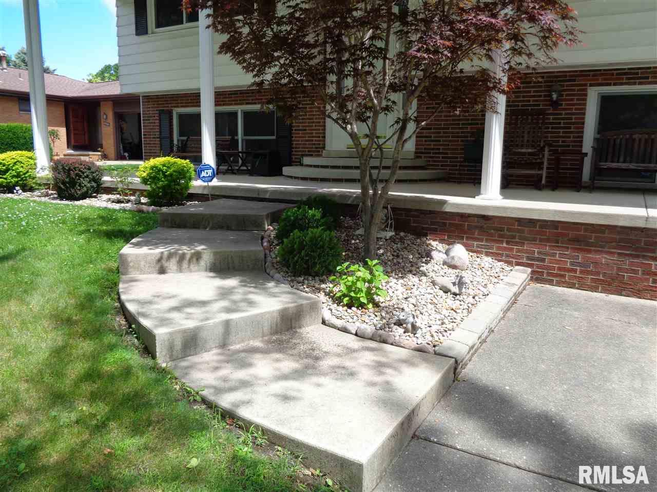 2221 Kaskaskia Drive Springfield, IL 62702 - Photo 9 of 36