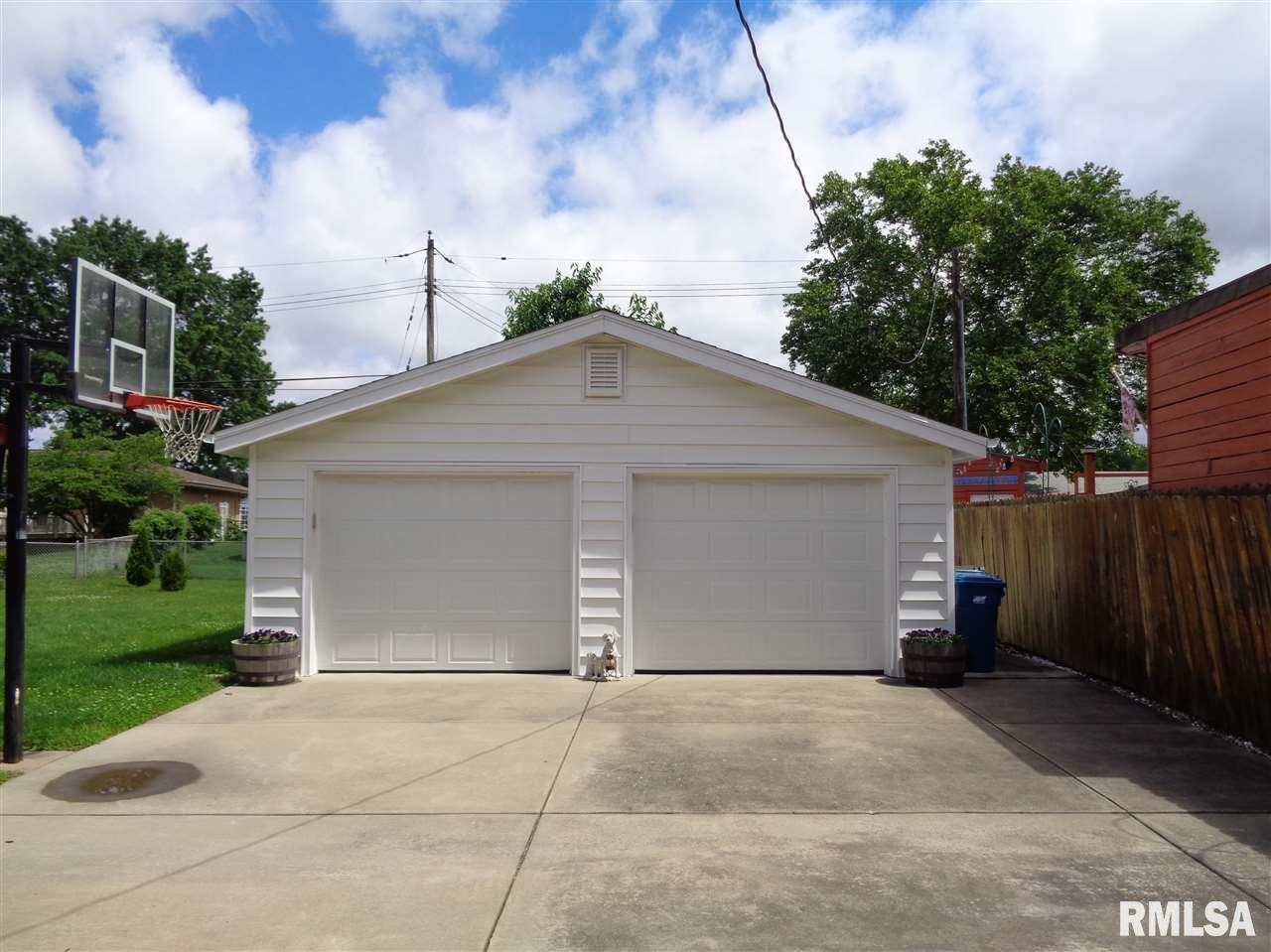 2221 Kaskaskia Drive Springfield, IL 62702 - Photo 10 of 36