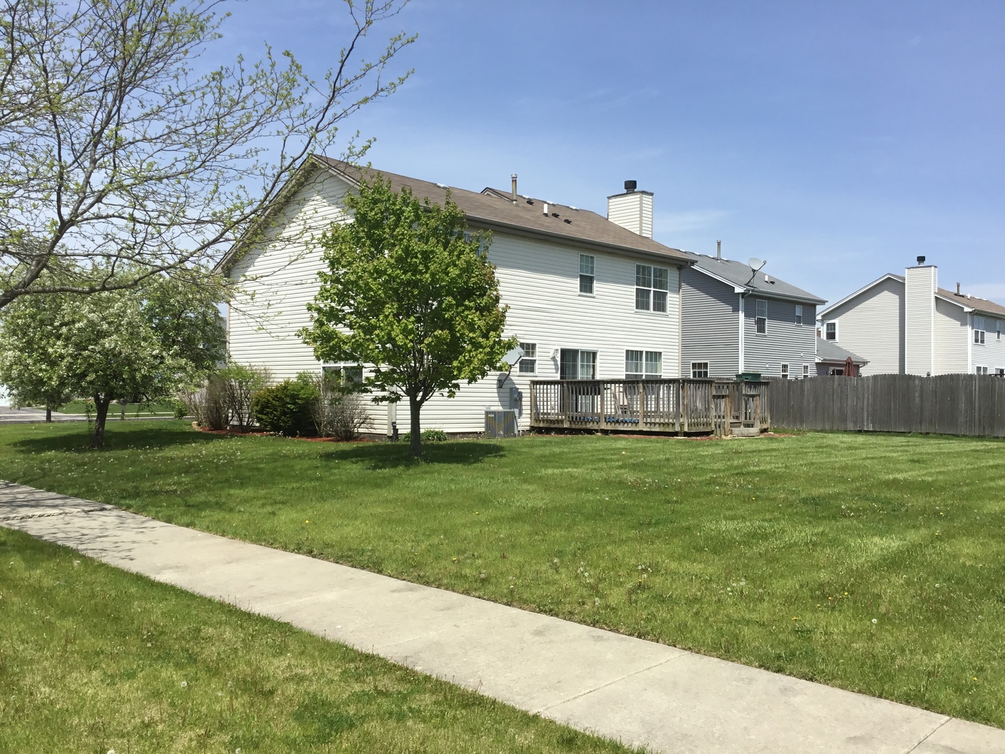 4741 West Lilac Avenue Monee, IL 60449 - Photo 3 of 28 a view of a house with a big yard