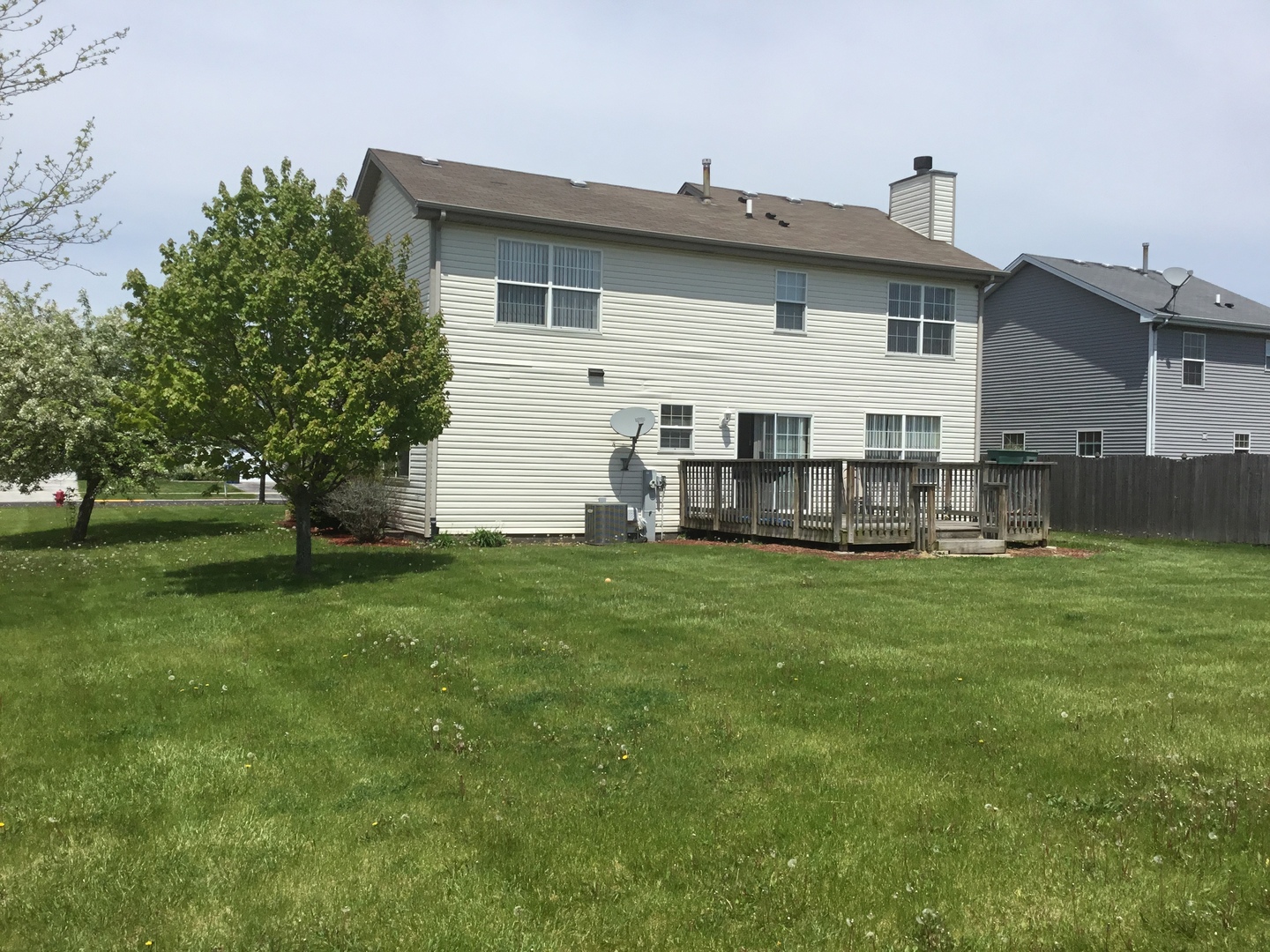 4741 West Lilac Avenue Monee, IL 60449 - Photo 4 of 28 a view of a house with a yard