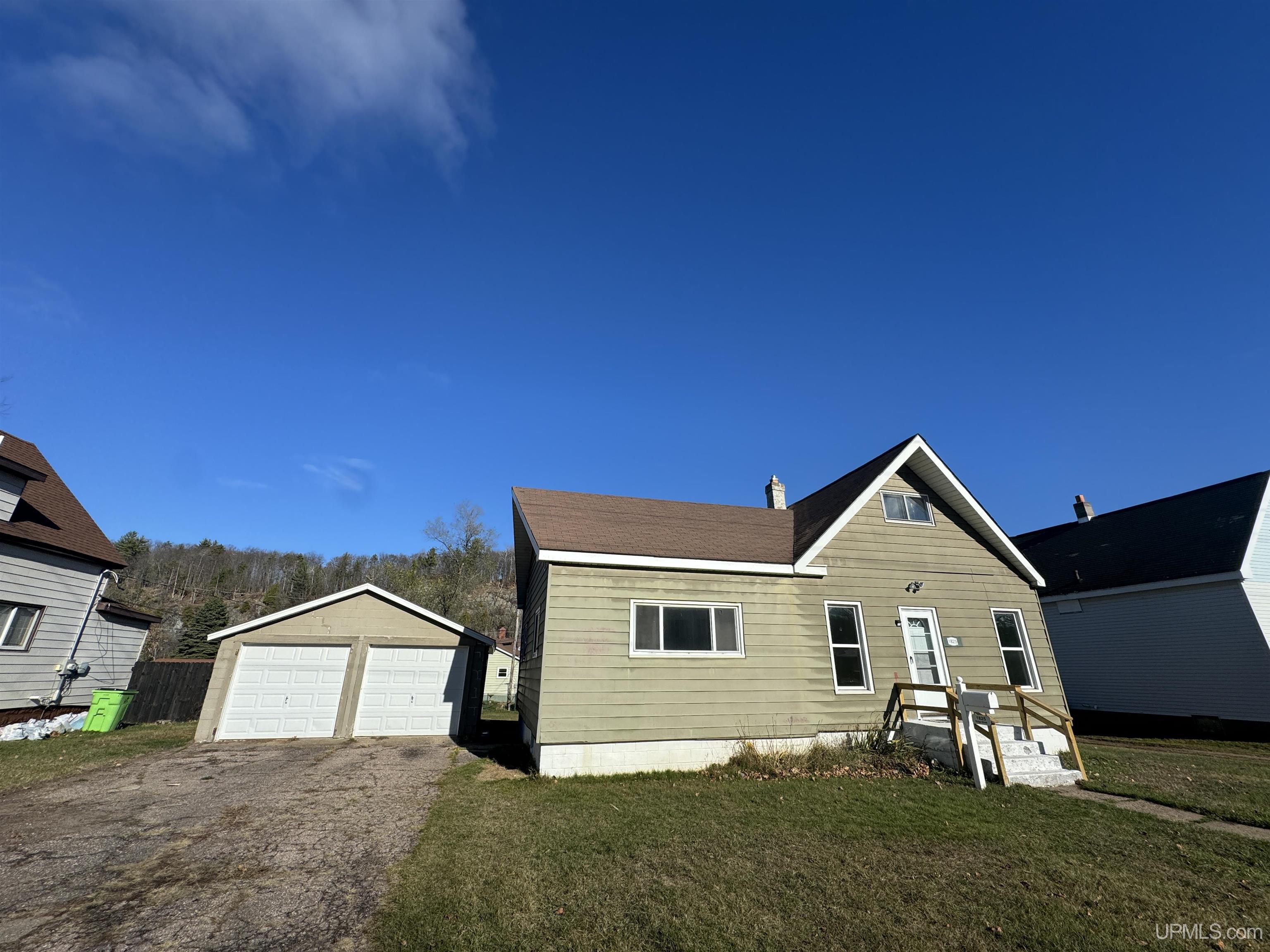 1825 Ridge Street Niagara, WI 54151 - Photo 1 of 42 Gallery Image 1