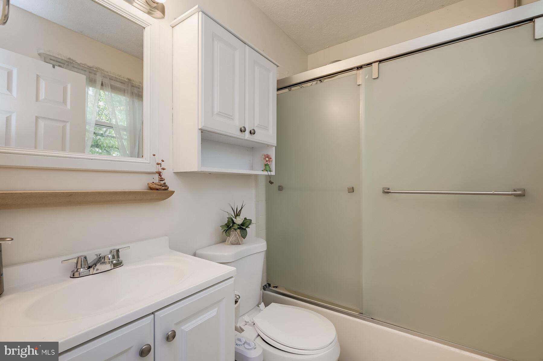 1208 Hunter Road Pasadena, MD 21122 - Photo 13 of 26 Gallery Image 13