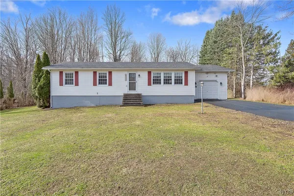 $289,900 | 3123 County Rte 57, Volney, NY 13126