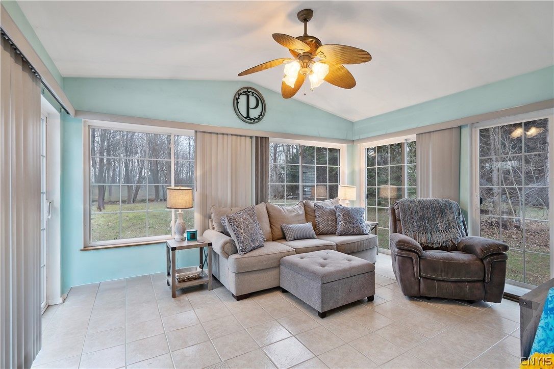3123 County Rte 57 Volney, NY 13126 - Photo 22 of 44 Florida Room