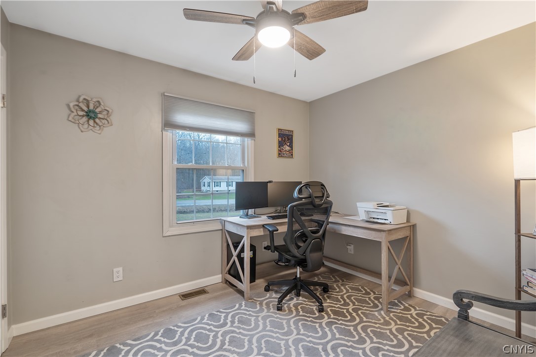 3123 County Rte 57 Volney, NY 13126 - Photo 31 of 44 Bedroom 3