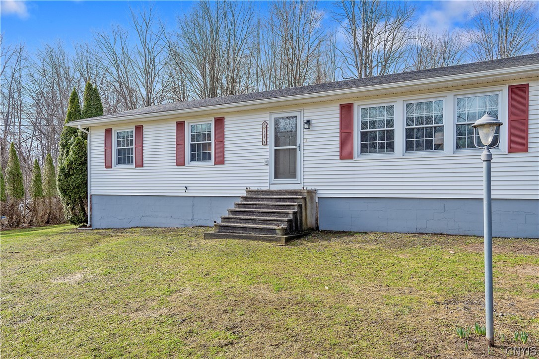 3123 County Rte 57 Volney, NY 13126 - Photo 5 of 44 Front steps railing will be installed before closi