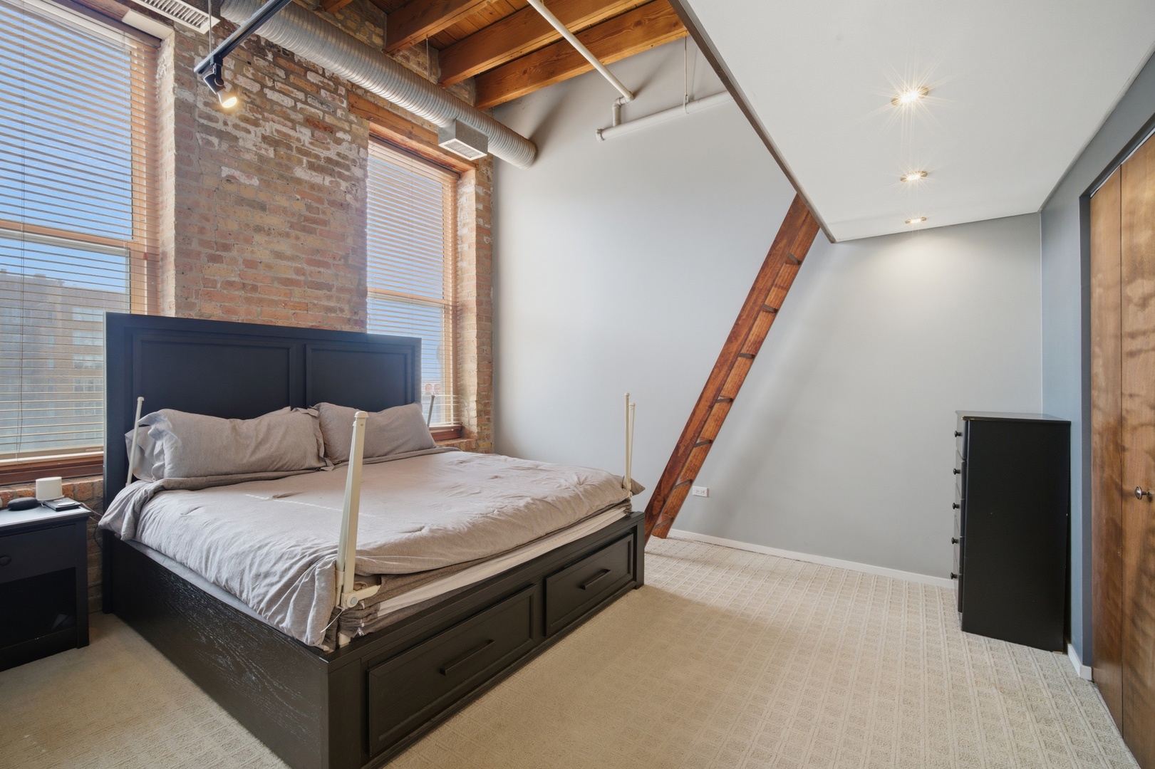 417 South Jefferson Street, Unit 510B Chicago, IL 60607 - Photo 10 of 21