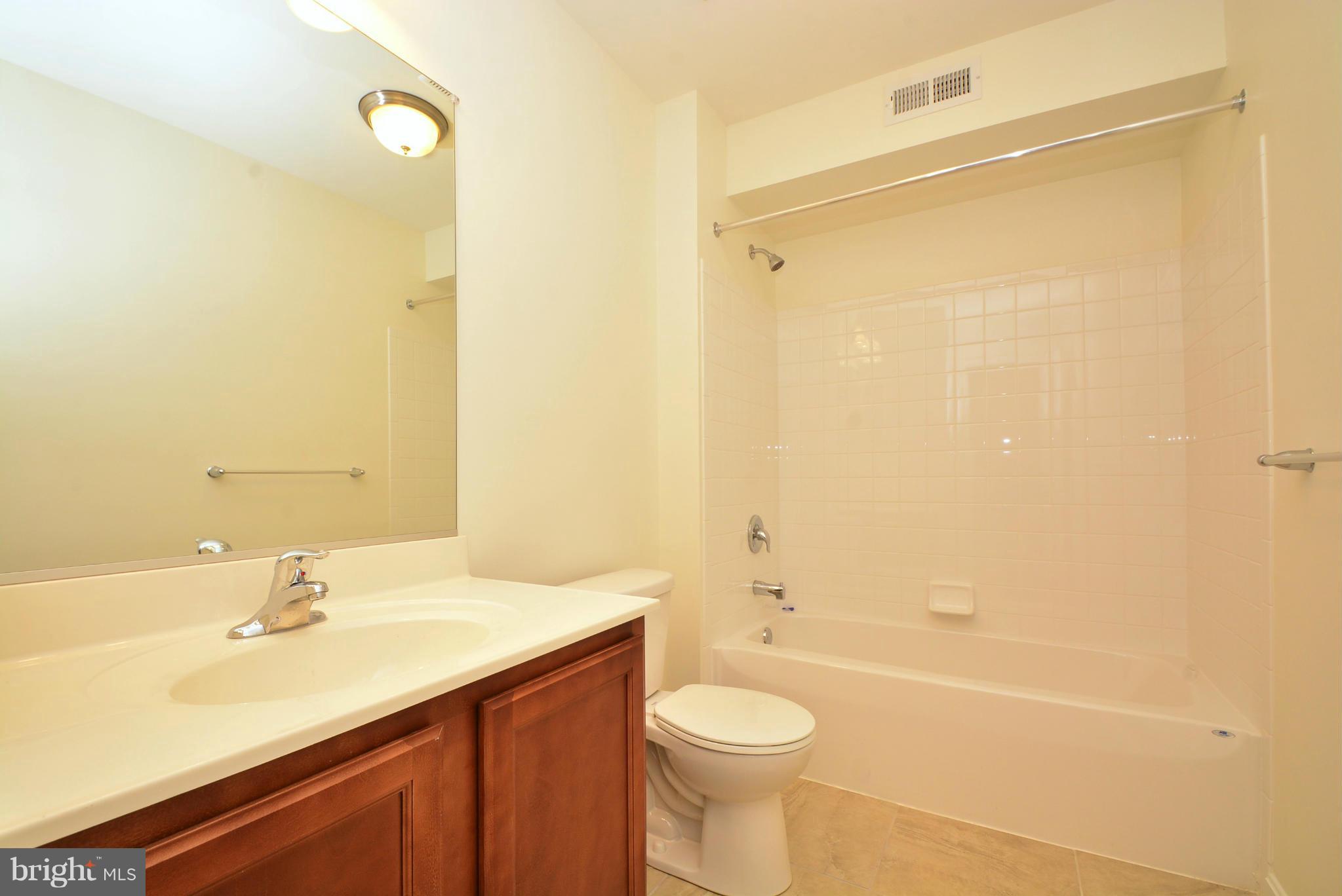 468 Claiborne Road North East, MD 21901 - Photo 5 of 30 Bath (lower)
