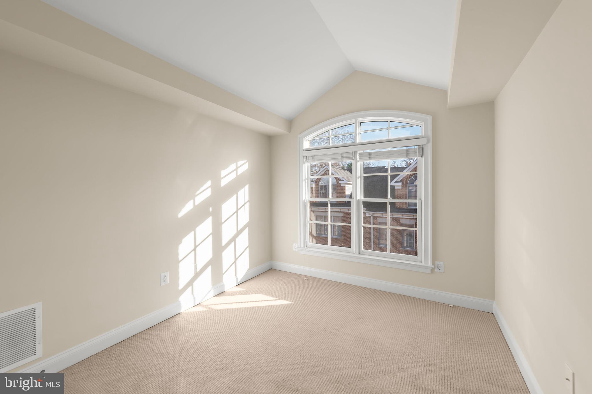 4705 Monaco Circle Bethesda, MD 20814 - Photo 14 of 22 3rd Fl Bedroom 1