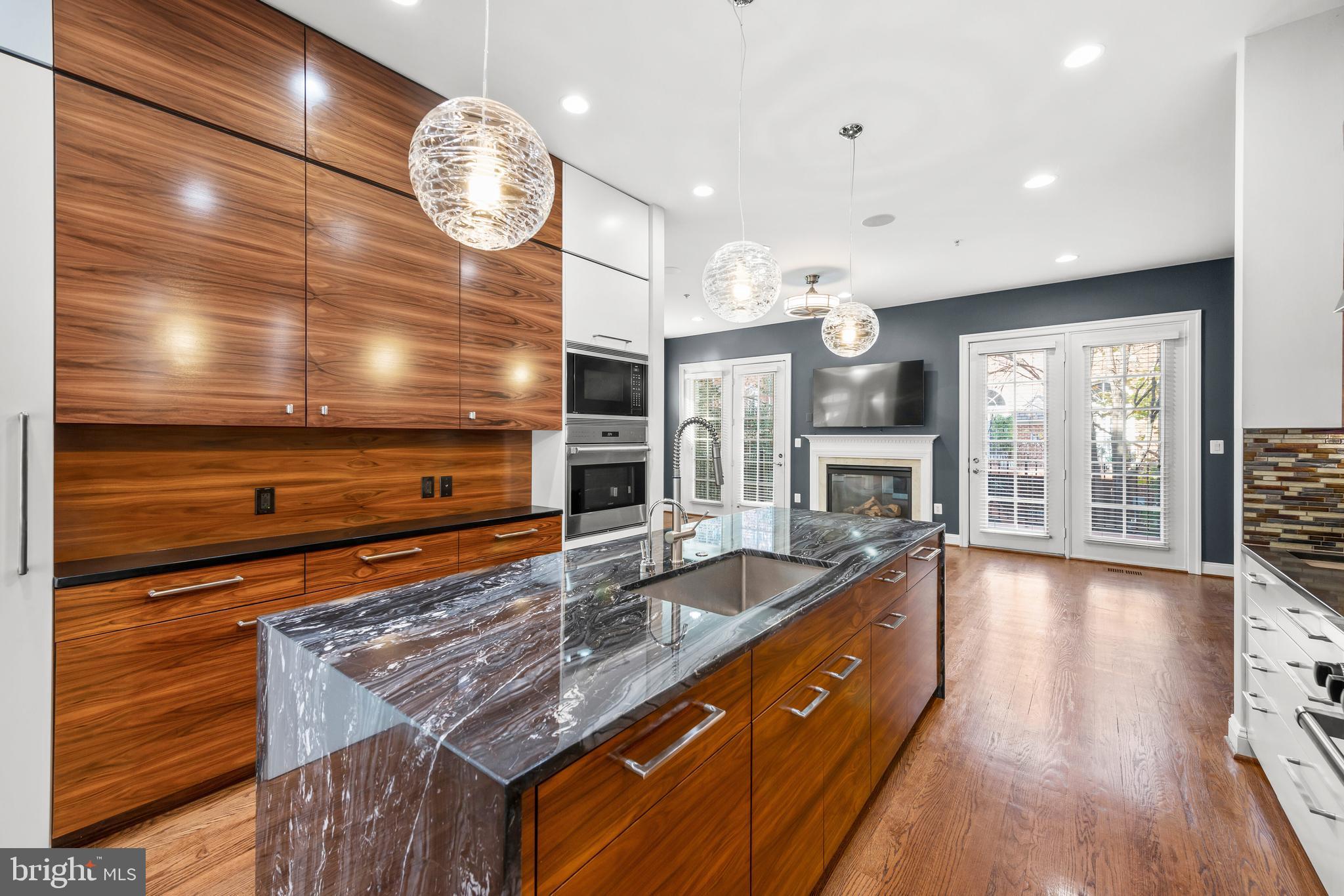 4705 Monaco Circle Bethesda, MD 20814 - Photo 7 of 22 Gourmet Kitchen