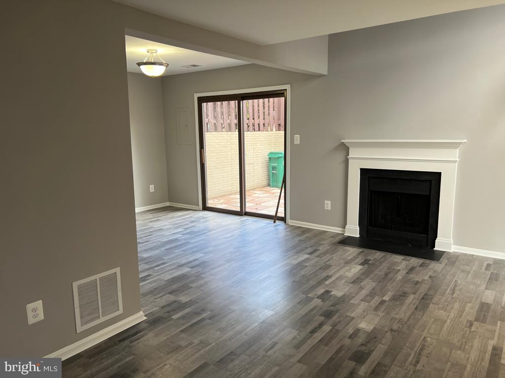 7314 Split Rail Lane Laurel, MD 20707 - Photo 2 of 35