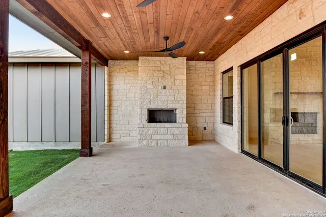 $1,350,000 | 748 Annabelle Avenue, Bulverde, TX 78163