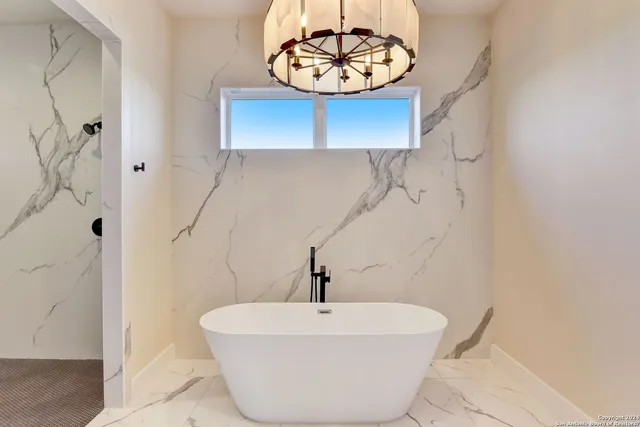 $1,350,000 | 748 Annabelle Avenue, Bulverde, TX 78163