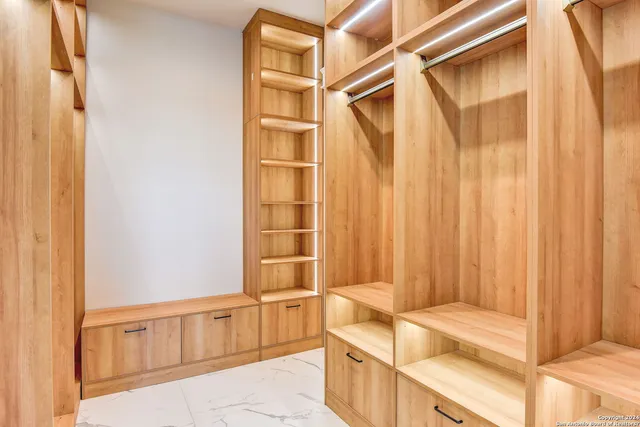 $1,350,000 | 748 Annabelle Avenue, Bulverde, TX 78163