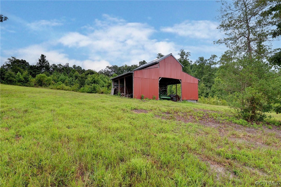 2970 Evergreen Road Providence Forge, VA 23140 - Photo 42 of 48 a view of a backyard of the house