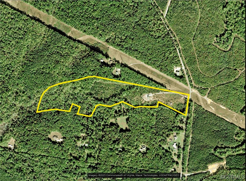 2970 Evergreen Road Providence Forge, VA 23140 - Photo 48 of 48 a view of a yard with a tree