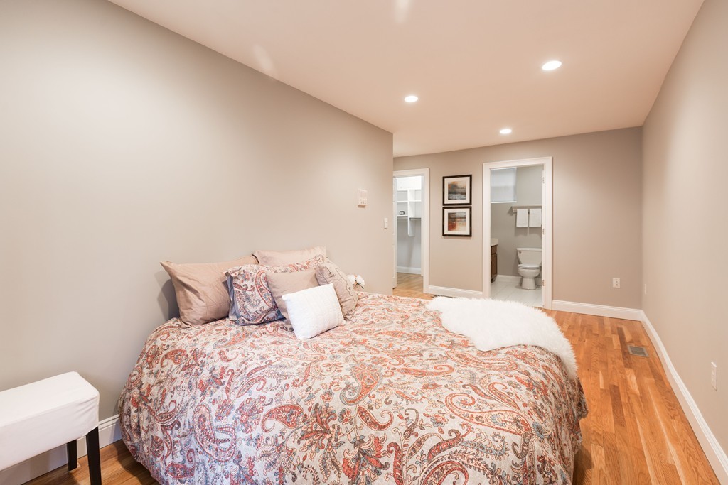 5 Colebrook Street Boston, MA 02127 - Photo 18 of 23