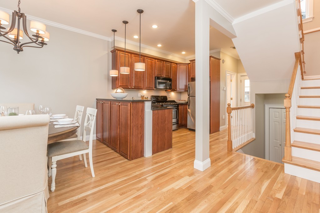 5 Colebrook Street Boston, MA 02127 - Photo 4 of 23