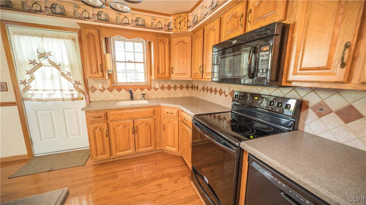 2115 Cypress Road Bethlehem, PA 18018 - Photo 7 of 30 Gallery Image 7