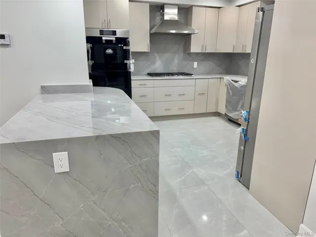 $8,370 | 32 Berkshire Road, Great Neck, NY 11023