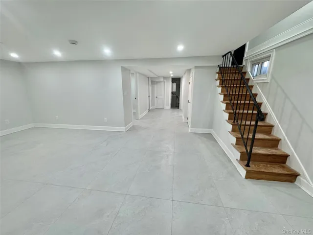 $8,370 | 32 Berkshire Road, Great Neck, NY 11023