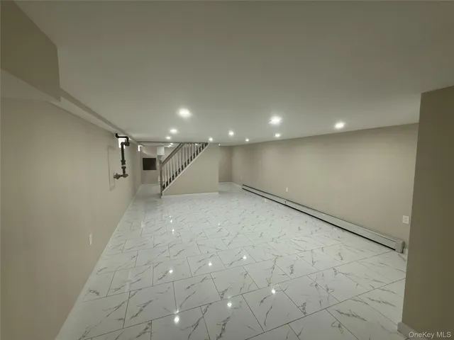 $869,000 | 111-27 209th Place | Bellaire Estates