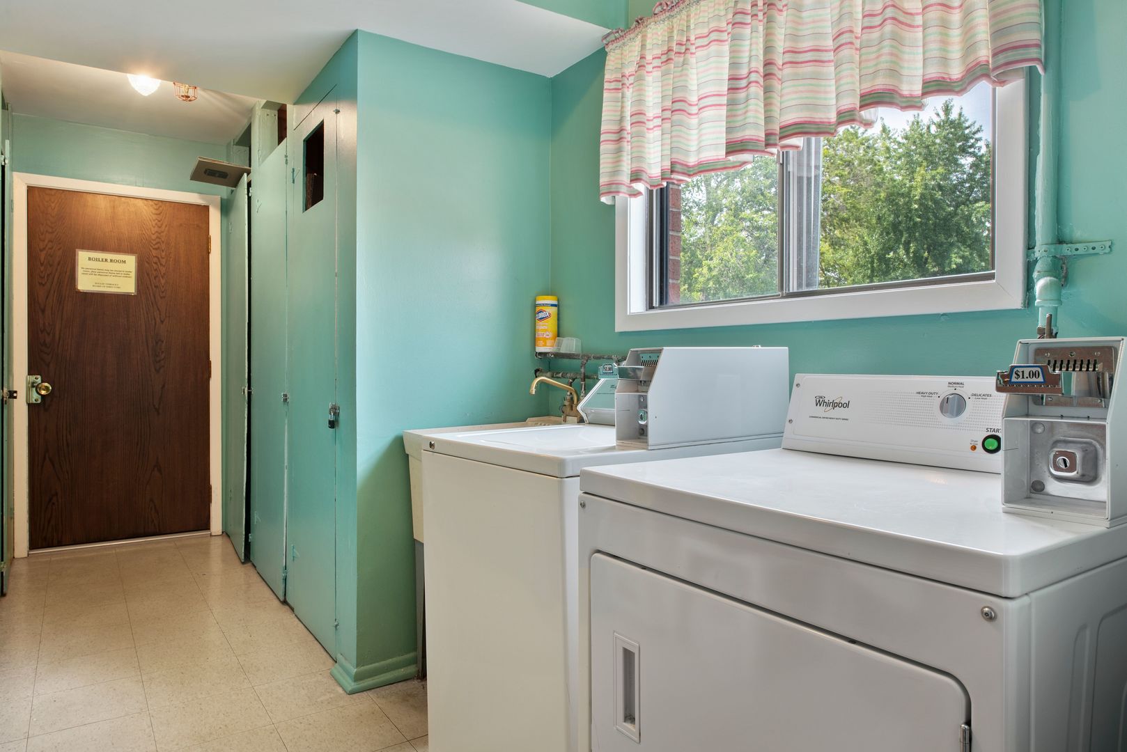 493 McHenry Road, Unit 3B Wheeling, IL 60090 - Photo 16 of 18 a utility room with dryer and washer
