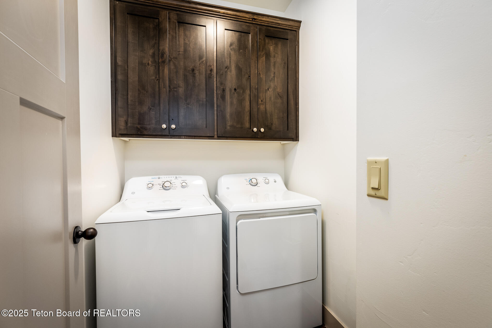 254 Abby Loop Victor, ID 83455 - Photo 12 of 40 image-9