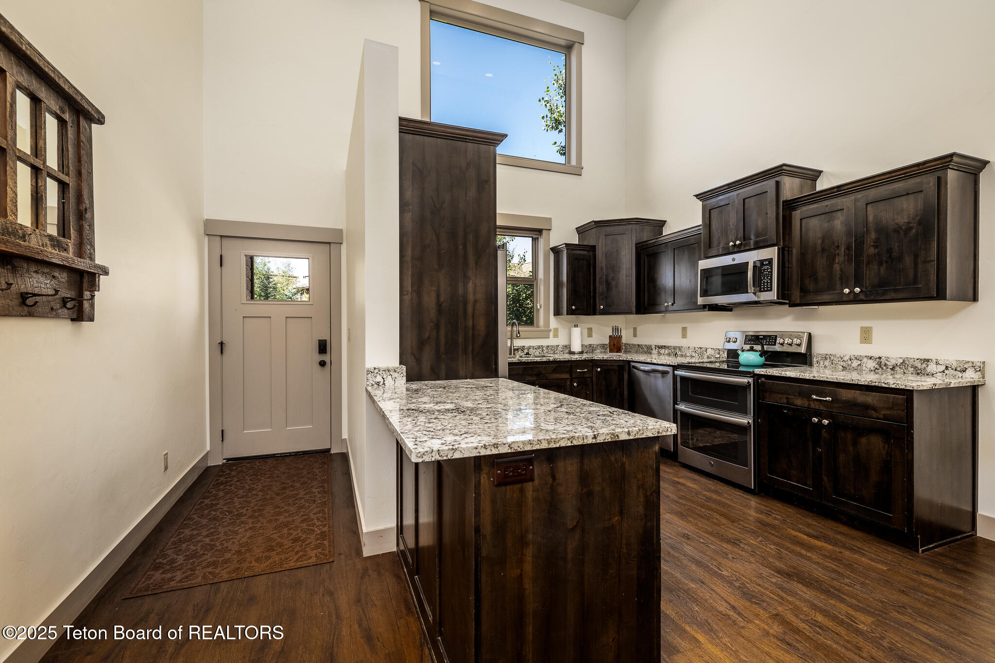 254 Abby Loop Victor, ID 83455 - Photo 5 of 40 image-6