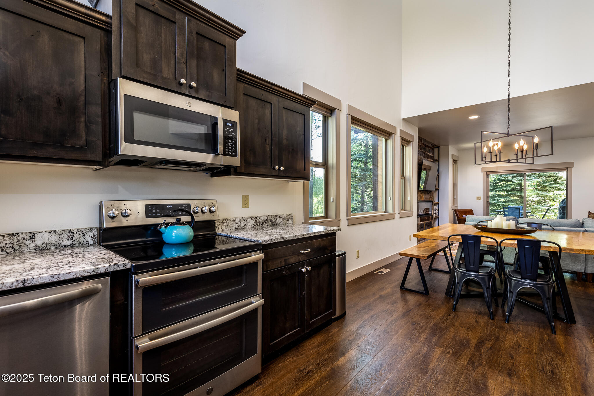 254 Abby Loop Victor, ID 83455 - Photo 7 of 40 image-8