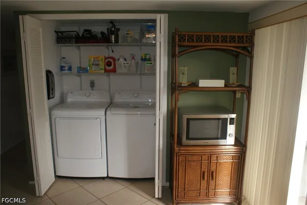 $2,000 | 7105 Quail Run Court West, Unit 1, Fort Myers, FL 33908