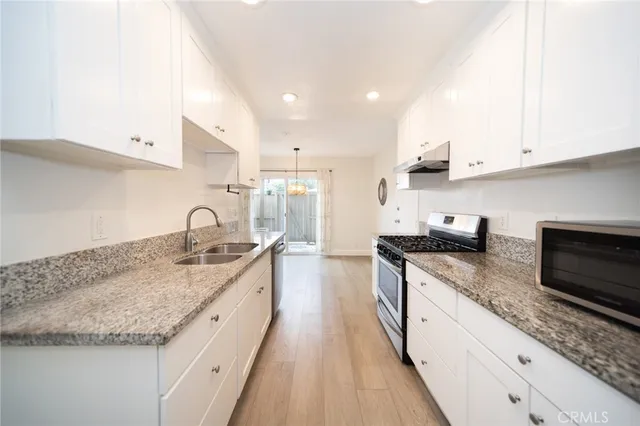 $2,950 | 26283 Via Roble, Mission Viejo, CA 92691