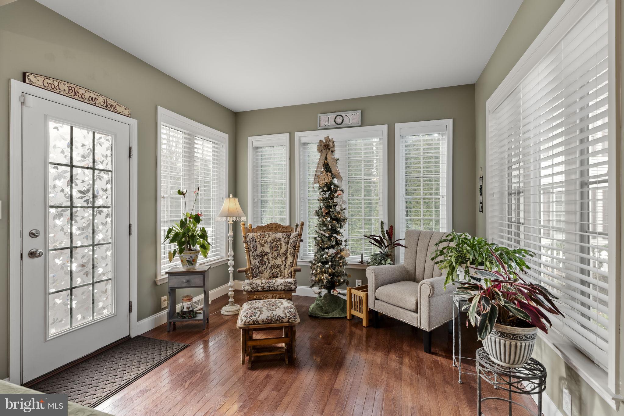 8 White Tail Path Lancaster, PA 17602 - Photo 19 of 51 a living room with furniture and a large window