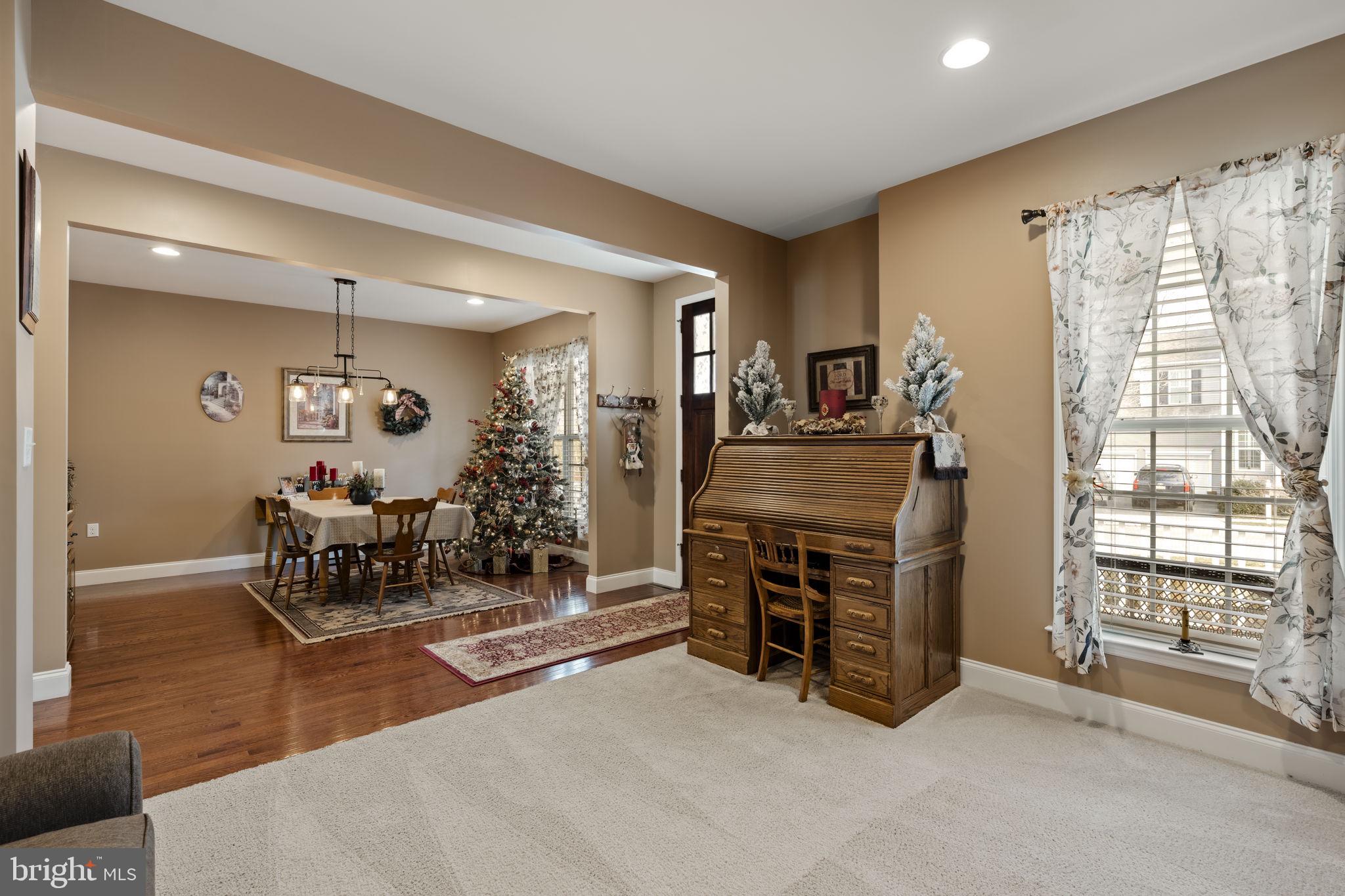 8 White Tail Path Lancaster, PA 17602 - Photo 6 of 51 a living room with furniture and a large window