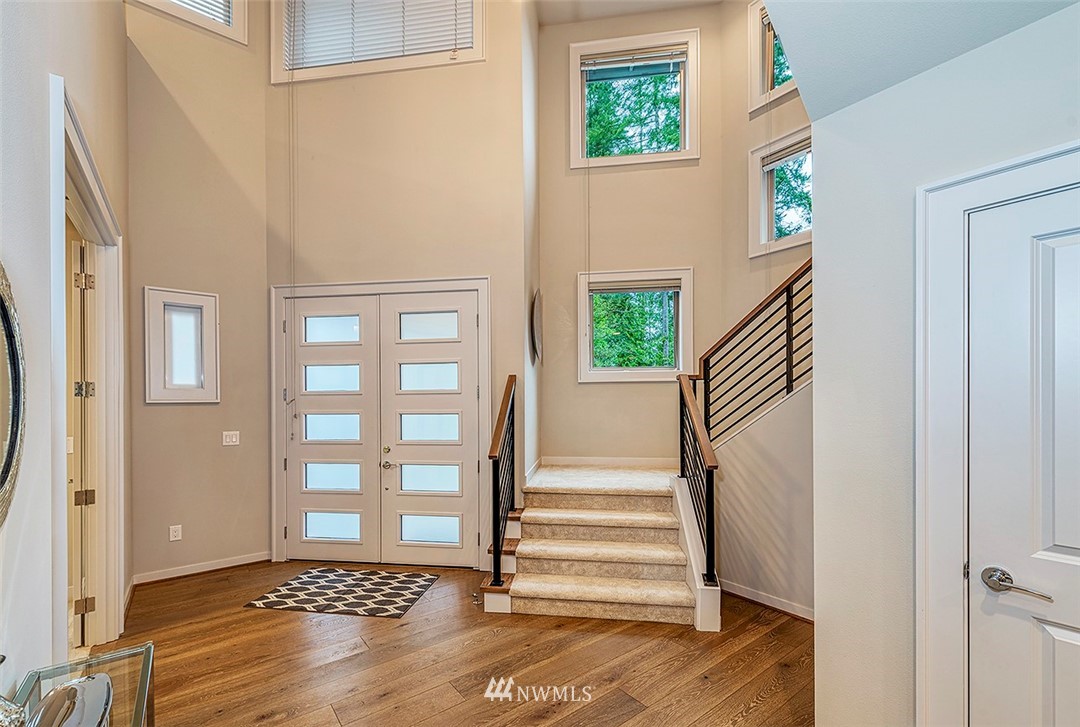 710 Pierce Avenue Northeast Renton, WA 98056 - Photo 2 of 19