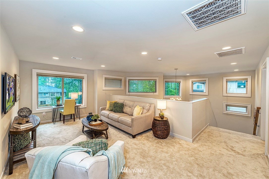 710 Pierce Avenue Northeast Renton, WA 98056 - Photo 16 of 19