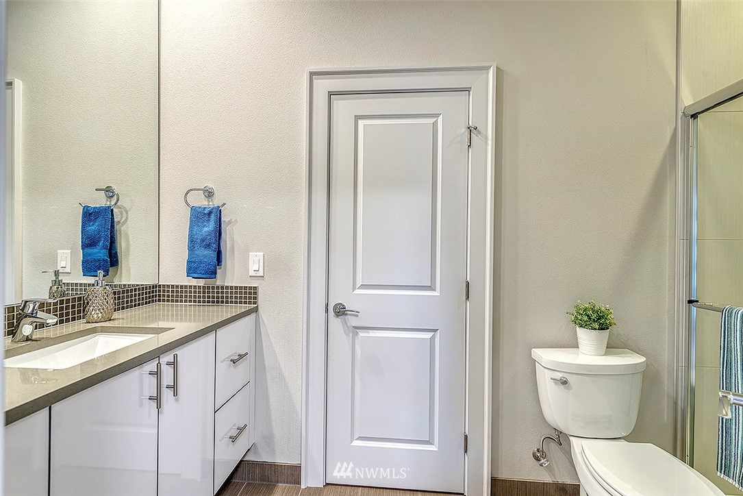 710 Pierce Avenue Northeast Renton, WA 98056 - Photo 10 of 19