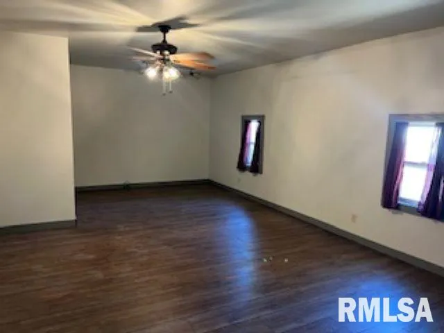 $84,900 | 305 East Clay Street, Pleasant Hill, IL 62366