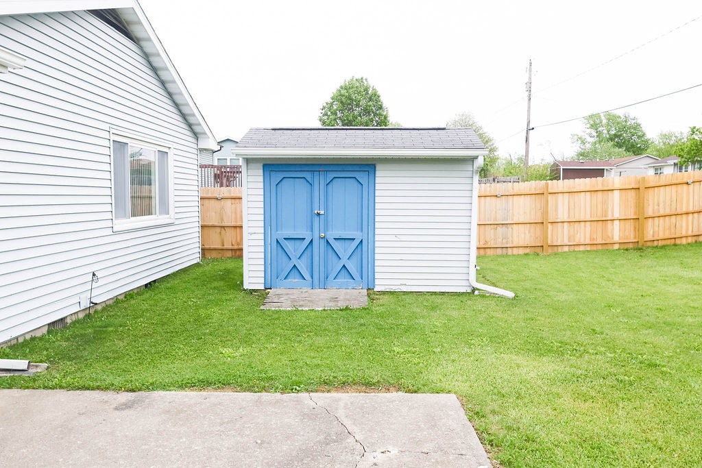 1004 Sunset Ridge Danville, IL 61832 - Photo 24 of 27 Gallery Image 24