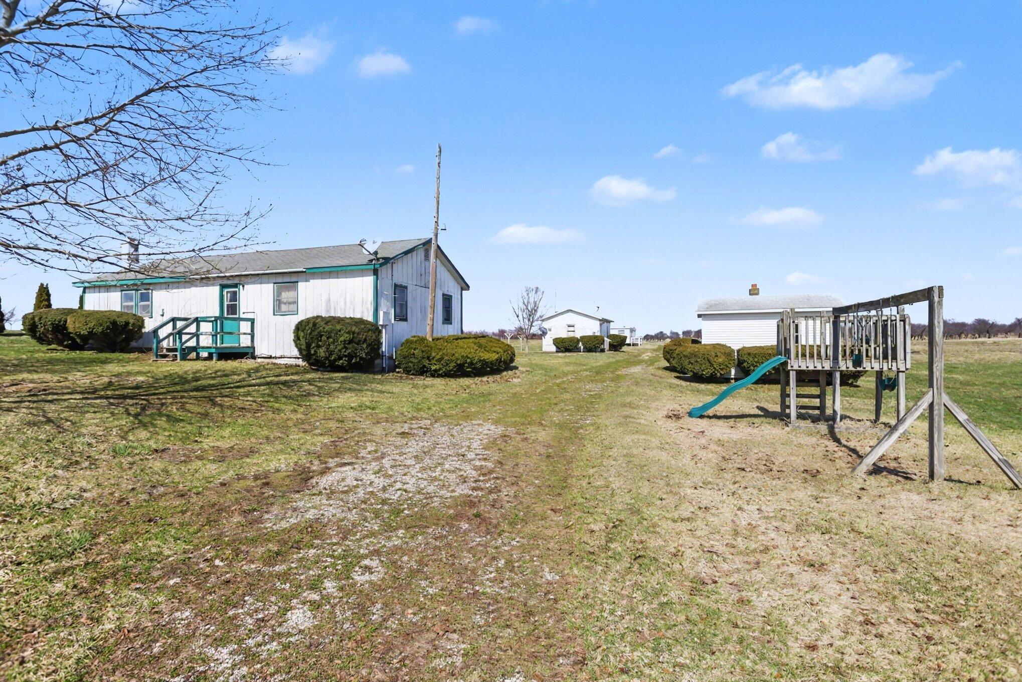 6629 North Branch Road Benton Harbor, MI 49022 - Photo 45 of 71 033_file_9405