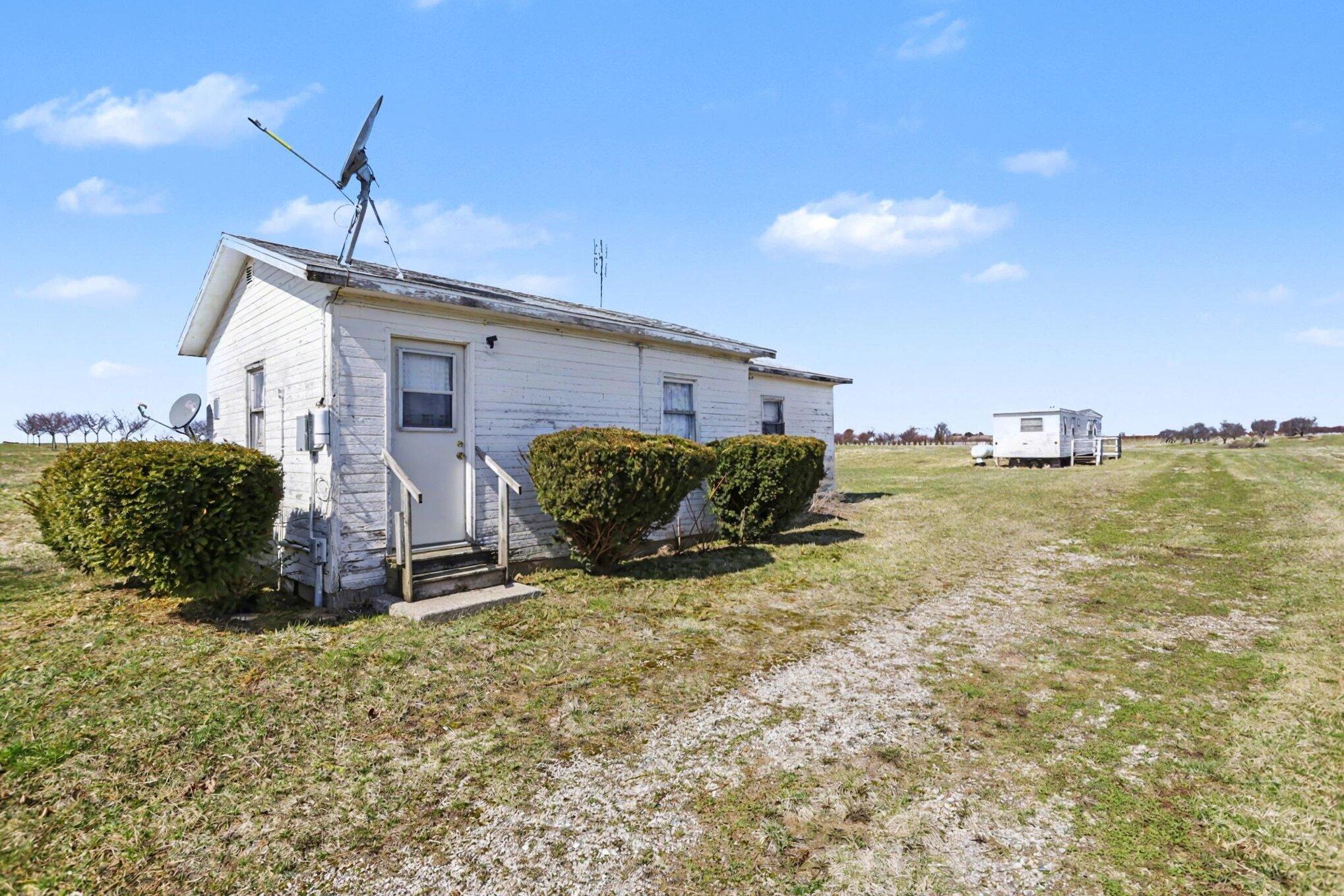 6629 North Branch Road Benton Harbor, MI 49022 - Photo 50 of 71 035_file_3107