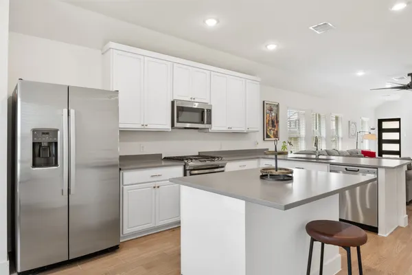 $2,300 | 19375 Poppy Vlg Circle, Magnolia, TX 77355