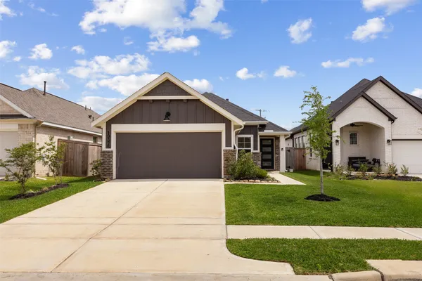 $2,300 | 19375 Poppy Vlg Circle, Magnolia, TX 77355