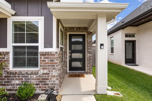 $2,300 | 19375 Poppy Vlg Circle, Magnolia, TX 77355