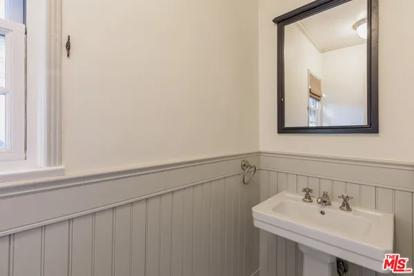 $7,500 | 4519 Van Noord Avenue, Studio City, CA 91604