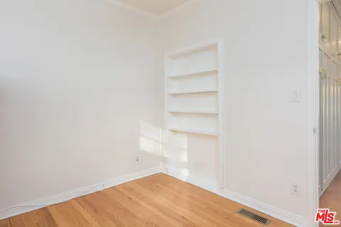 $7,500 | 4519 Van Noord Avenue, Studio City, CA 91604