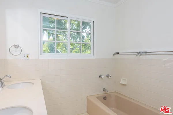 $7,500 | 4519 Van Noord Avenue, Studio City, CA 91604