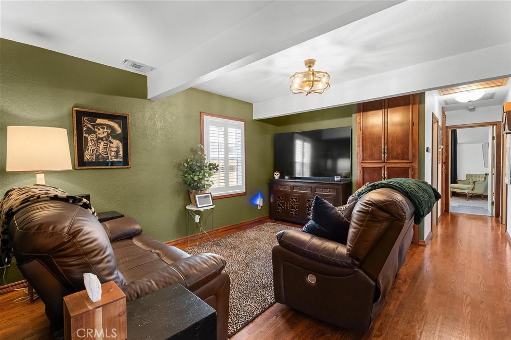 5545 Tower Riverside, CA 92506 - Photo 33 of 70